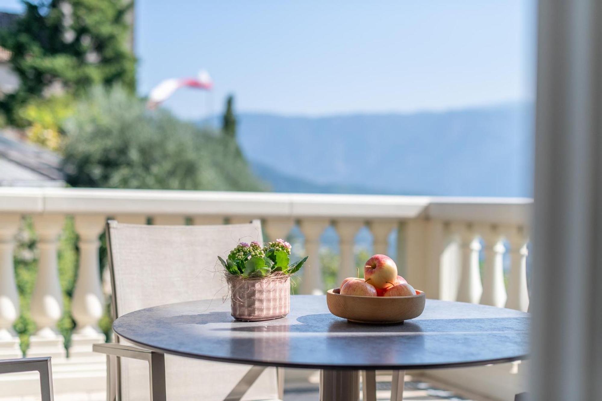 Panorama Aparthotel Tramin an der Weinstraße Buitenkant foto