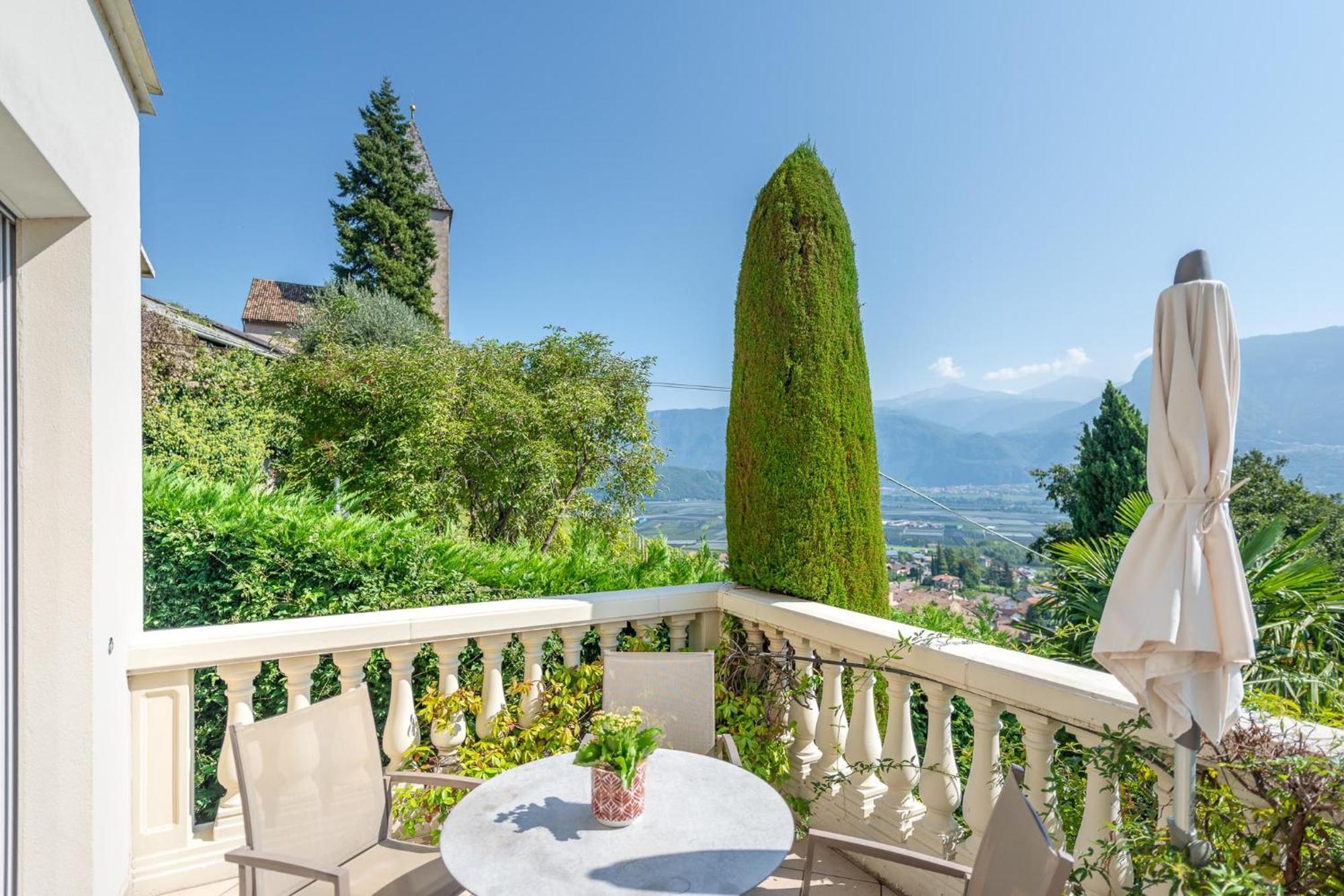 Panorama Aparthotel Tramin an der Weinstraße Buitenkant foto