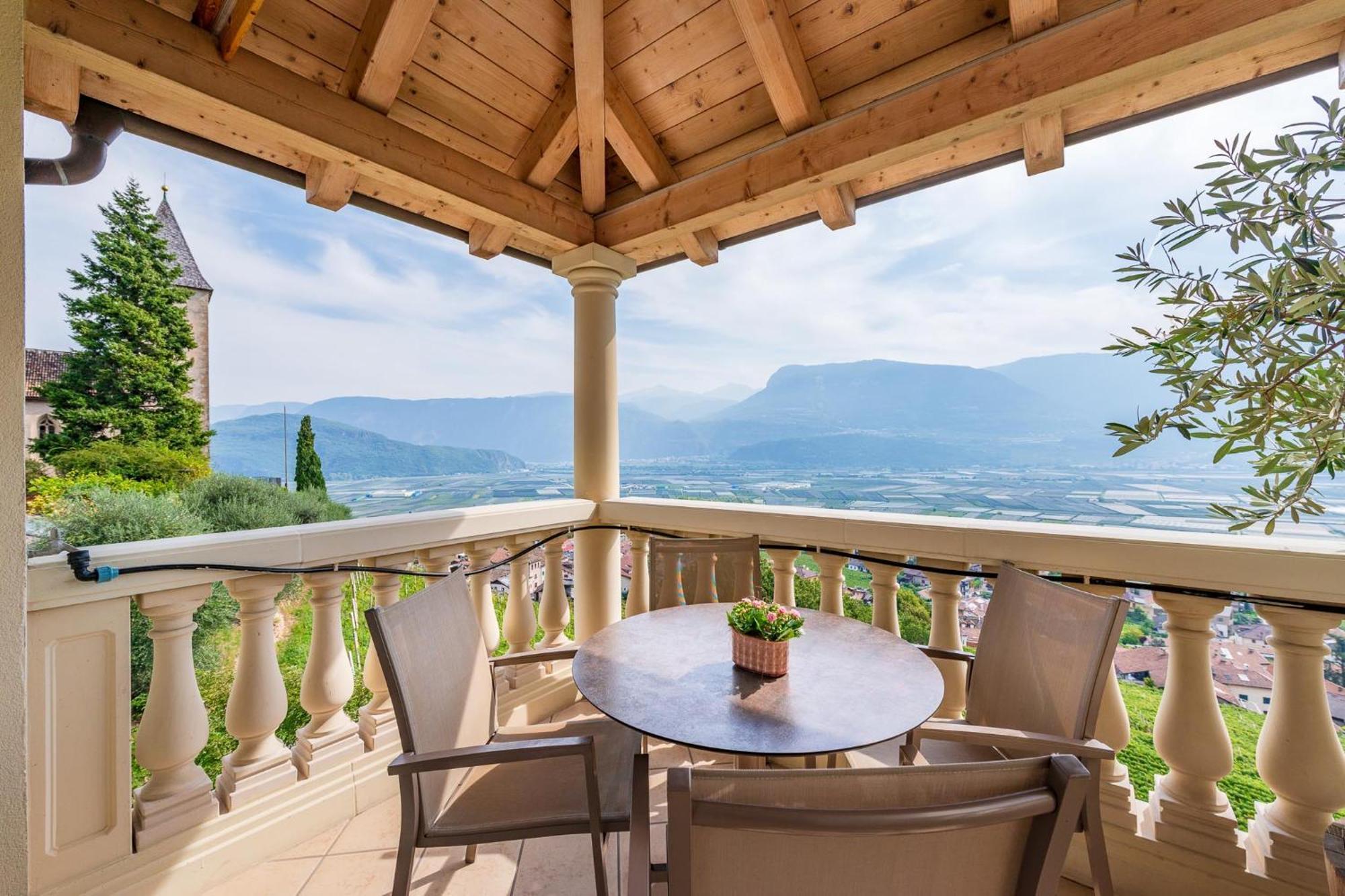 Panorama Aparthotel Tramin an der Weinstraße Buitenkant foto