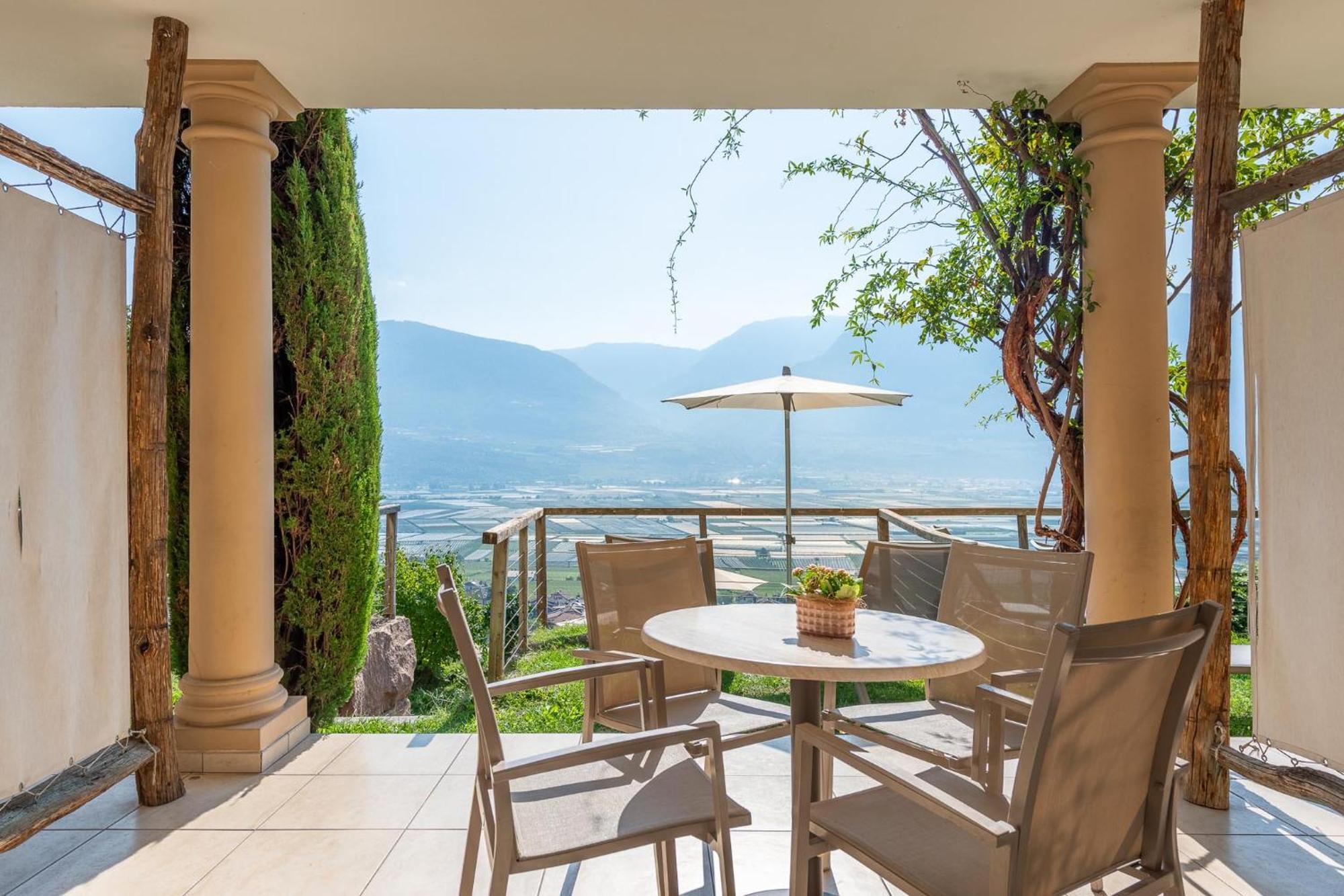 Panorama Aparthotel Tramin an der Weinstraße Kamer foto